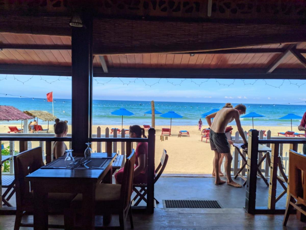 Blue Sand Beach Resort Тринкомале Екстериор снимка