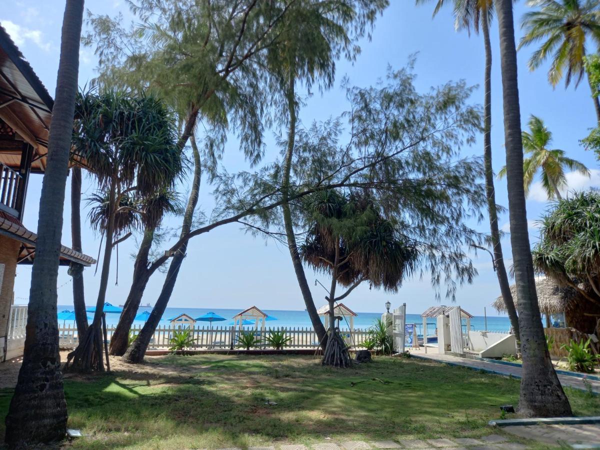 Blue Sand Beach Resort Тринкомале Екстериор снимка