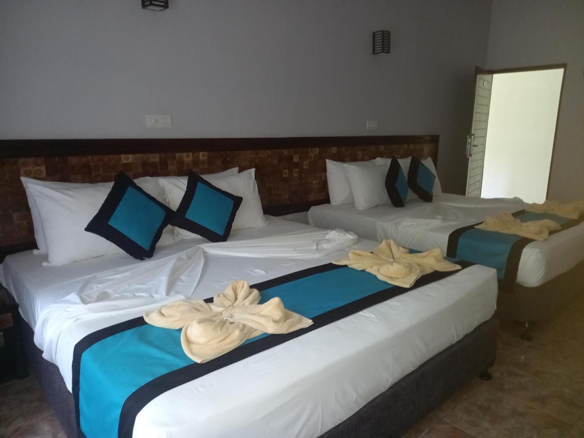 Blue Sand Beach Resort Тринкомале Екстериор снимка