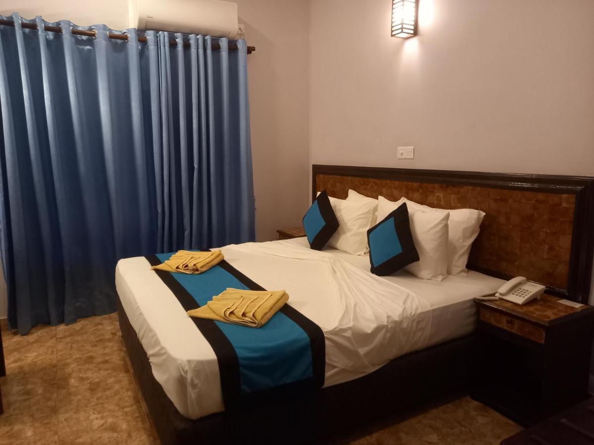 Blue Sand Beach Resort Тринкомале Екстериор снимка