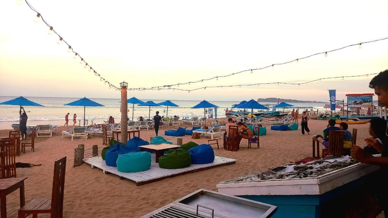 Blue Sand Beach Resort Тринкомале Екстериор снимка