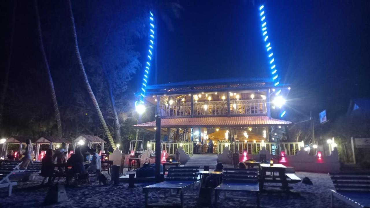 Blue Sand Beach Resort Тринкомале Екстериор снимка