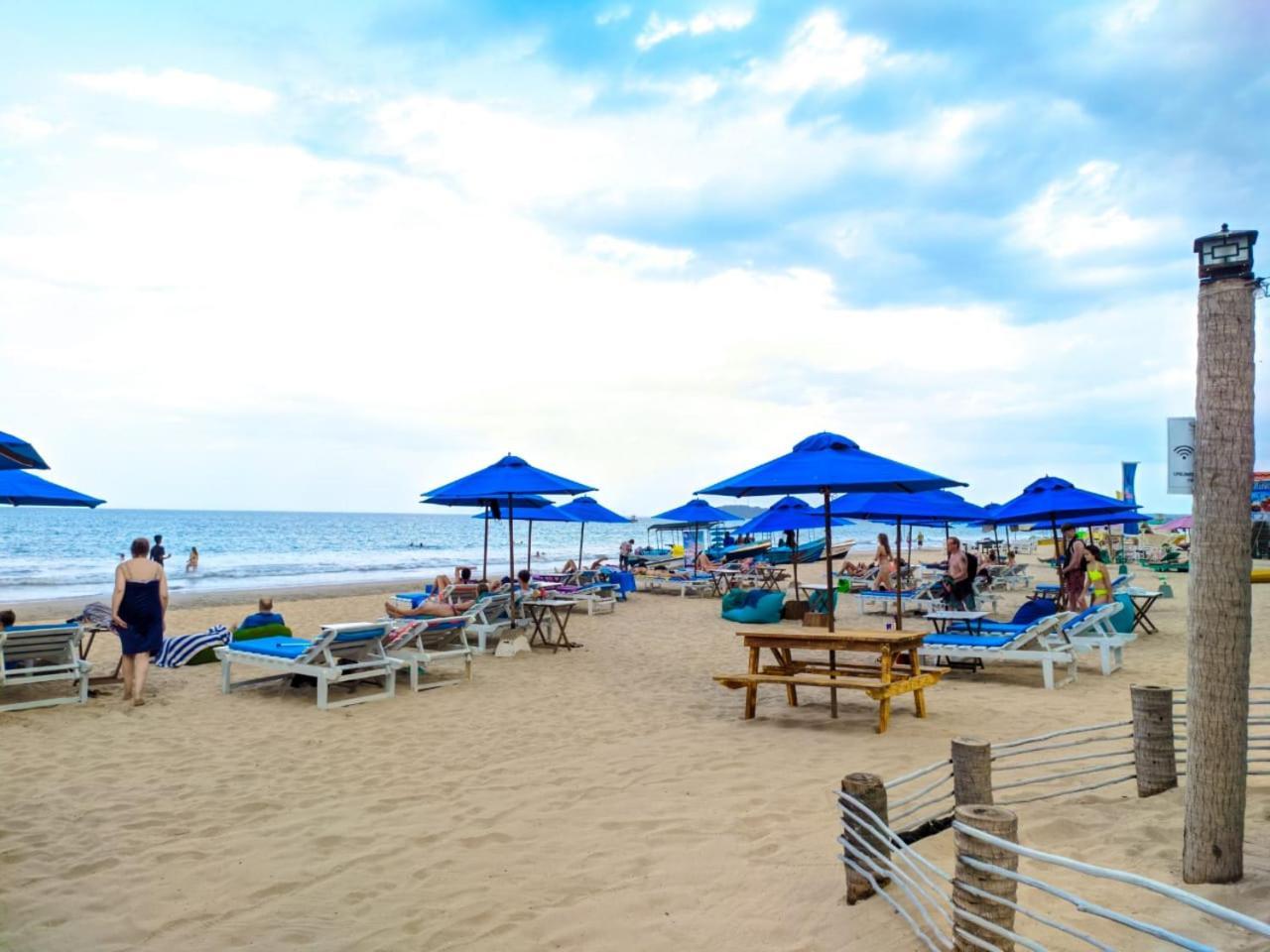 Blue Sand Beach Resort Тринкомале Екстериор снимка